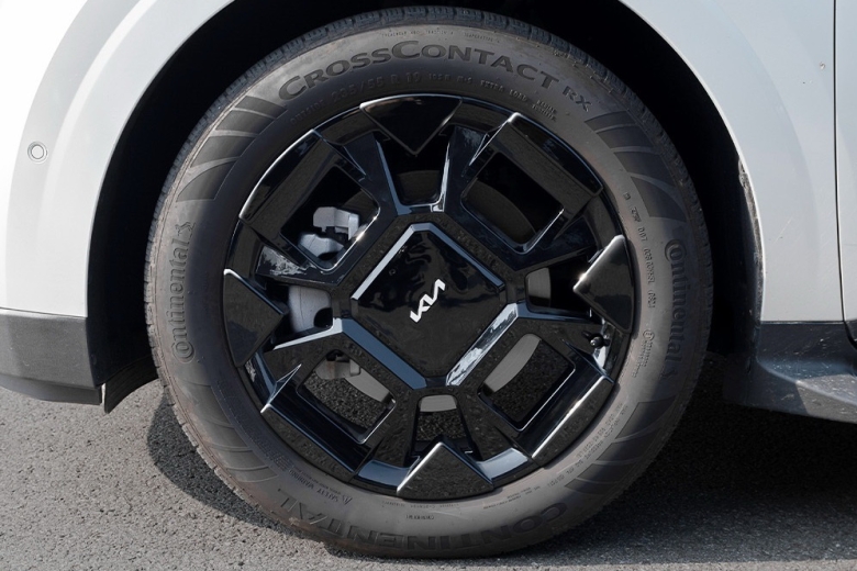 ������ ������ KIA Carnival 4FL R19