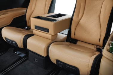 �������������� ������� 3 ���� ��� KIA Carnival 4 