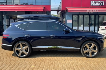 ���� �� ����� Genesis GV80 Rindmade