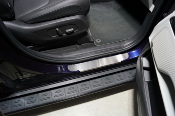 �������� �� ������ KIA Carnival IV �������� �����