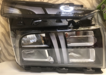 ���� Hyundai Santa Fe 2020- ����� 92101S1500 ������
