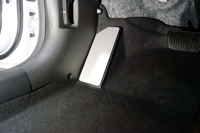 �������� ��� ����� ���� KIA Carnival KA4