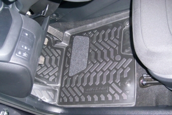 ������� � ����� KIA Ceed II ���������� � ����������� ������