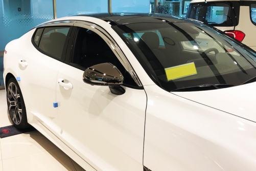 ���������� ������� ���� KIA Stinger ������������� autoclover