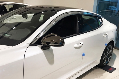 ���������� ������� ���� KIA Stinger ������������� autoclover