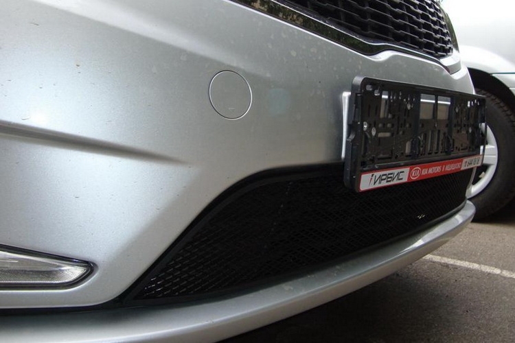 ������ ��������� KIA Rio III 2011-2015 ������ 15 ��