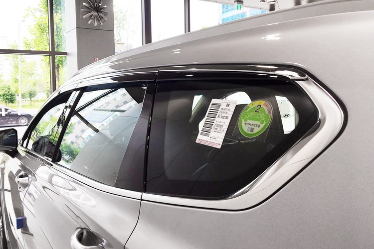 ���������� ������� ���� Hyundai Santa Fe IV black diamond � ������������� ��������� 6 ������